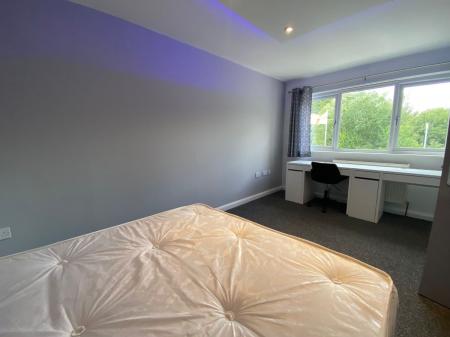 6 bedroom Terraced House to let in 6 Bedroom Student Home - 32 Downs Road, UKC