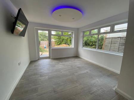 6 bedroom Terraced House to let in 6 Bedroom Student Home - 32 Downs Road, UKC