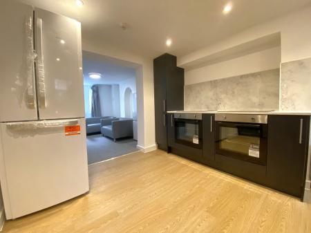 6 bedroom Semi-detached house to let in 6 Bed Student Home - 121 Sturry Road, Canterbury