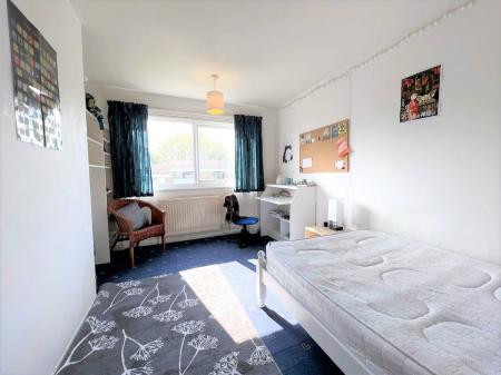 15 Ancress Close, Canterbury