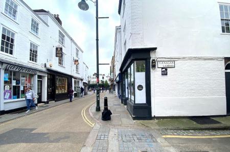 2 bedroom Flat to let in Turnagain Lane, Canterbury