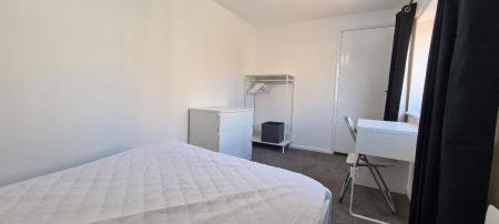 2 bedroom Flat to let in Turnagain Lane, Canterbury