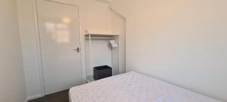 2 bedroom Flat to let in Turnagain Lane, Canterbury