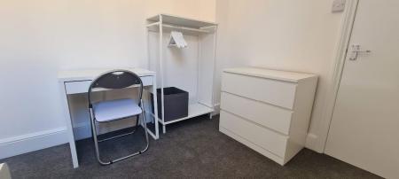 2 bedroom Flat to let in Flat 2, 4 Turnagain Lane, Canterbury