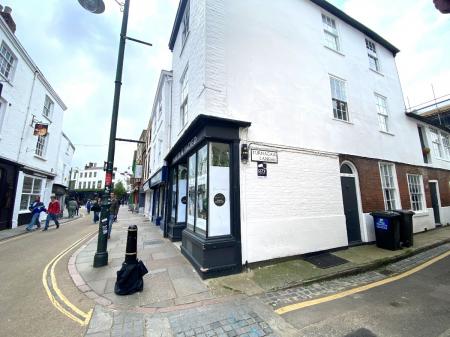 2 bedroom Flat to let in Flat 2, 4 Turnagain Lane, Canterbury