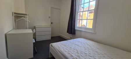 2 bedroom Flat to let in Flat 2, 4 Turnagain Lane, Canterbury