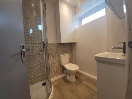 6 bedroom Semi-detached house to let in 5 Bed Student Home - 72 Downs Road, Canterbury