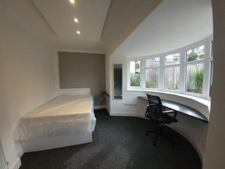 5 Bed Student Home - 72 Downs Road, Canterbury