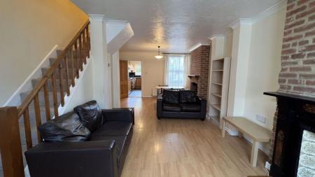 2 bedroom Terraced House to let in Riverdale Road, Canterbury