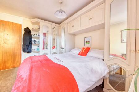 5 bedroom Semi-detached house to let in 5 Bed Student Home - 52 Ulcombe Gardens, Canterbury