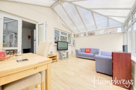 5 bedroom Semi-detached house to let in College Road