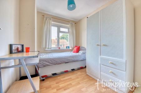 5 bedroom Semi-detached house to let in College Road