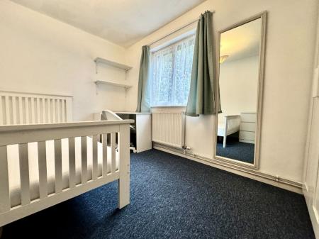 3 bedroom Semi-detached house to let in Craddock Road