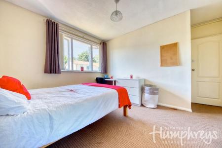 4 bedroom Semi-detached house to let in Sancroft Avenue