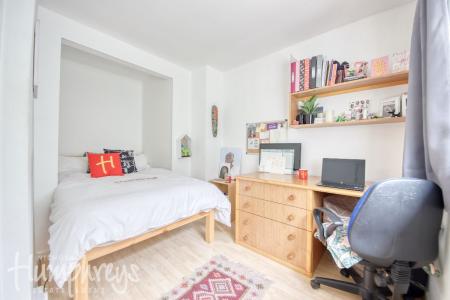 5 bedroom Terraced House to let in 15 Tunstall Road, Canterbury