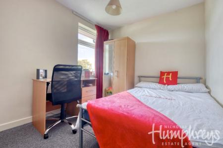 5 bedroom Terraced House to let in 4 Bed Student Home - 5 Ulcombe Gardens