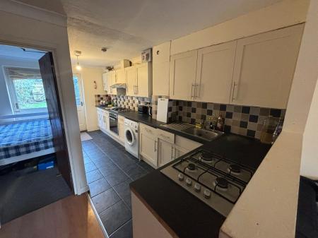 5 bedroom Terraced House to let in 5 Bed Student Home - 9 Regency Place, Canterbury