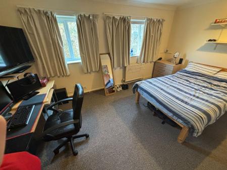 5 bedroom Terraced House to let in 5 Bed Student Home - 9 Regency Place, Canterbury