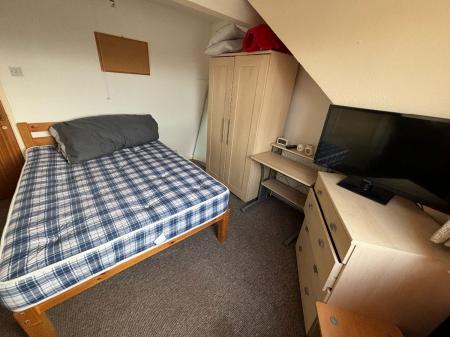 5 bedroom Terraced House to let in 5 Bed Student Home - 9 Regency Place, Canterbury