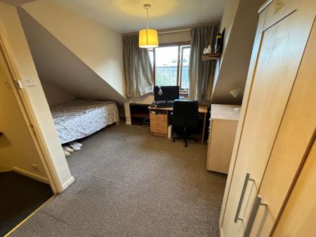 5 bedroom Terraced House to let in 5 Bed Student Home - 9 Regency Place, Canterbury