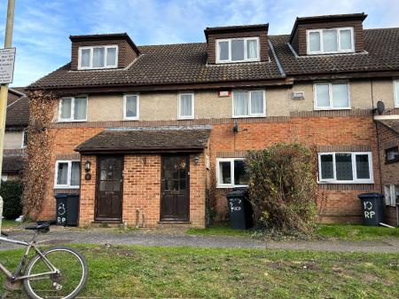 5 bedroom Terraced House to let in 5 Bed Student Home - 9 Regency Place, Canterbury