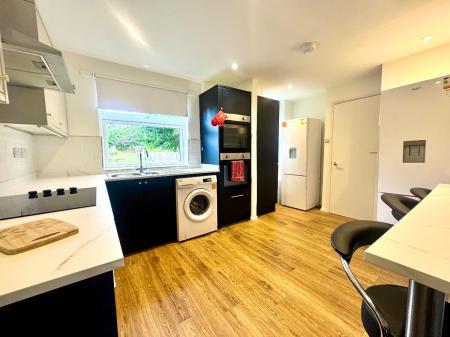 5 Bed Student Home - 50 Downs Road, Canterbury