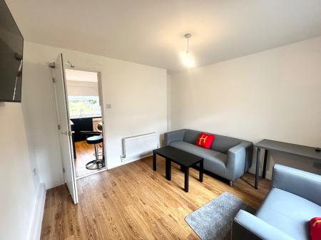 5 bedroom Semi-detached house to let in 5 Bed Student Home - 50 Downs Road, Canterbury