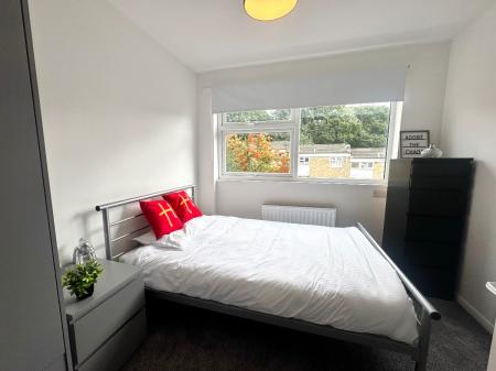 5 bedroom Semi-detached house to let in 5 Bed Student Home - 50 Downs Road, Canterbury