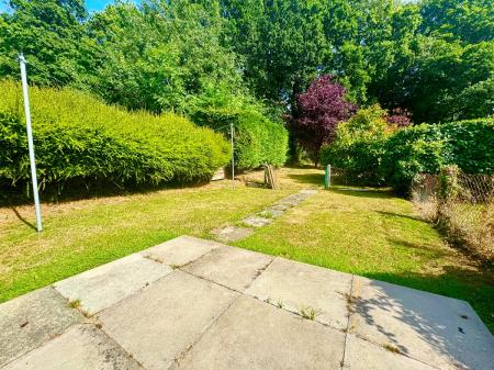 4 bedroom Terraced House to let in Downs Road, Canterbury