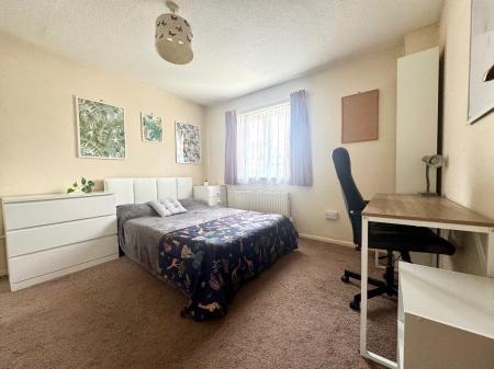 4 bedroom Terraced House to let in Downs Road, Canterbury