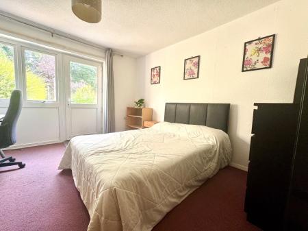 4 bedroom Terraced House to let in Downs Road, Canterbury