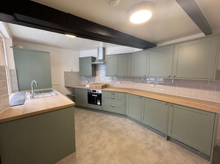 3 bedroom Terraced House to let in The Precincts, Canterbury