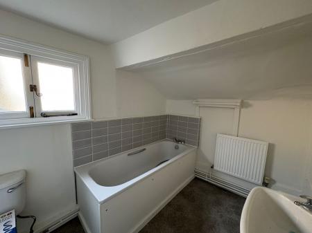 3 bedroom Terraced House to let in The Precincts, Canterbury