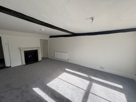 3 bedroom Terraced House to let in The Precincts, Canterbury