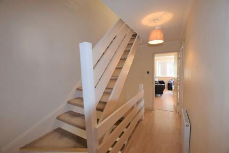 5 bedroom Semi-detached house to let in Wincheap, Canterbury