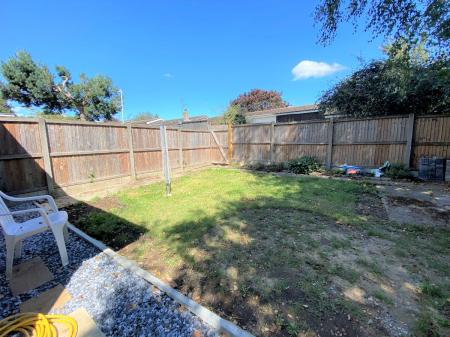 4 bedroom Bungalow to let in 4 Bed Student House - 53 Ulcombe Gardens, UKC