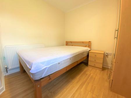 4 bedroom Bungalow to let in 4 Bed Student House - 53 Ulcombe Gardens, UKC