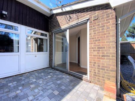 4 bedroom Bungalow to let in 4 Bed Student House - 53 Ulcombe Gardens, UKC