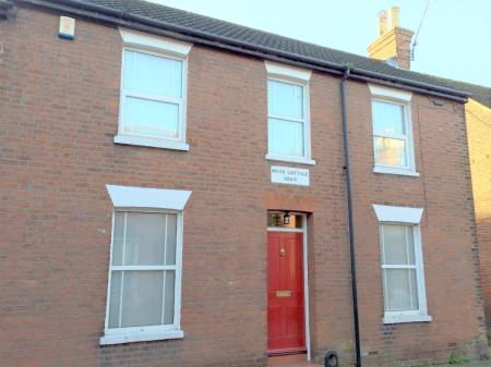 3 bedroom Terraced House to let in 6 Lansdown Road, Canterbury