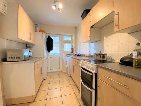 4 bedroom Terraced House to let in Tunstall Road, Canterbury