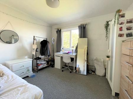 4 bedroom Terraced House to let in 117 Downs Rd - 4 Bedroom Student Home -UKC