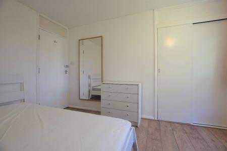 3 bedroom Flat to let in 3 Bedroom Student Home - 23 Hawe Close, UKC