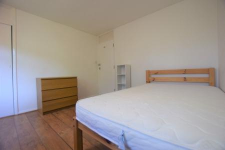 3 bedroom Flat to let in 3 Bedroom Student Home - 23 Hawe Close, UKC