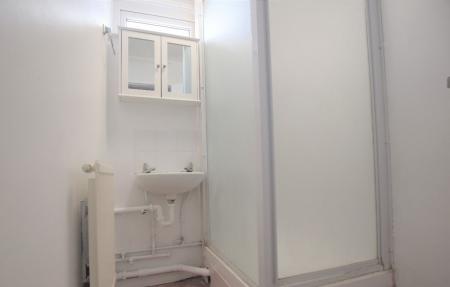 3 bedroom Flat to let in 3 Bedroom Student Home - 23 Hawe Close, UKC