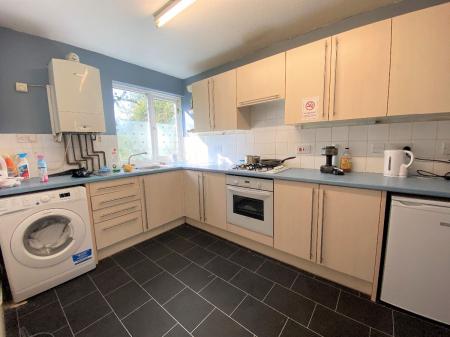 4 Bed Student Home - 14 Otham Close, Canterbury