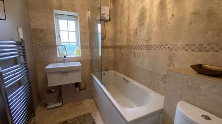 2 bedroom Terraced House to let in Lower Chantry Lane, Canterbury