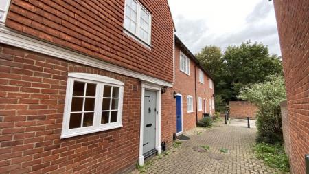 2 bedroom Terraced House to let in Lower Chantry Lane, Canterbury