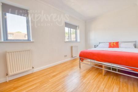 5 bedroom Terraced House to let in 5 Bed Student Home - 30 Regency Place