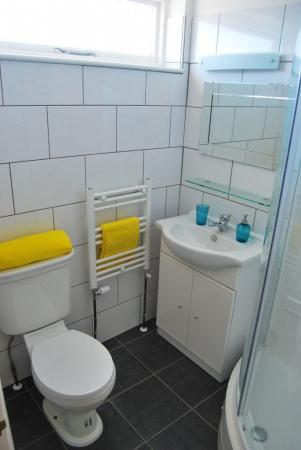 6 bedroom Terraced House to let in 6 Bed Student Home - 18 Headcorn Drive, Canterbury