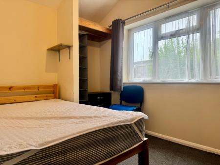 7 bedroom Terraced House to let in 5 Bed Student Home - 43 Downs Road, Canterbury